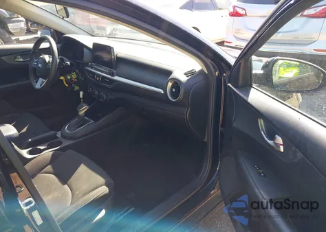 2021 Kia Forte Fe из США, поврежденный, VIN 3KPF24AD9ME319732